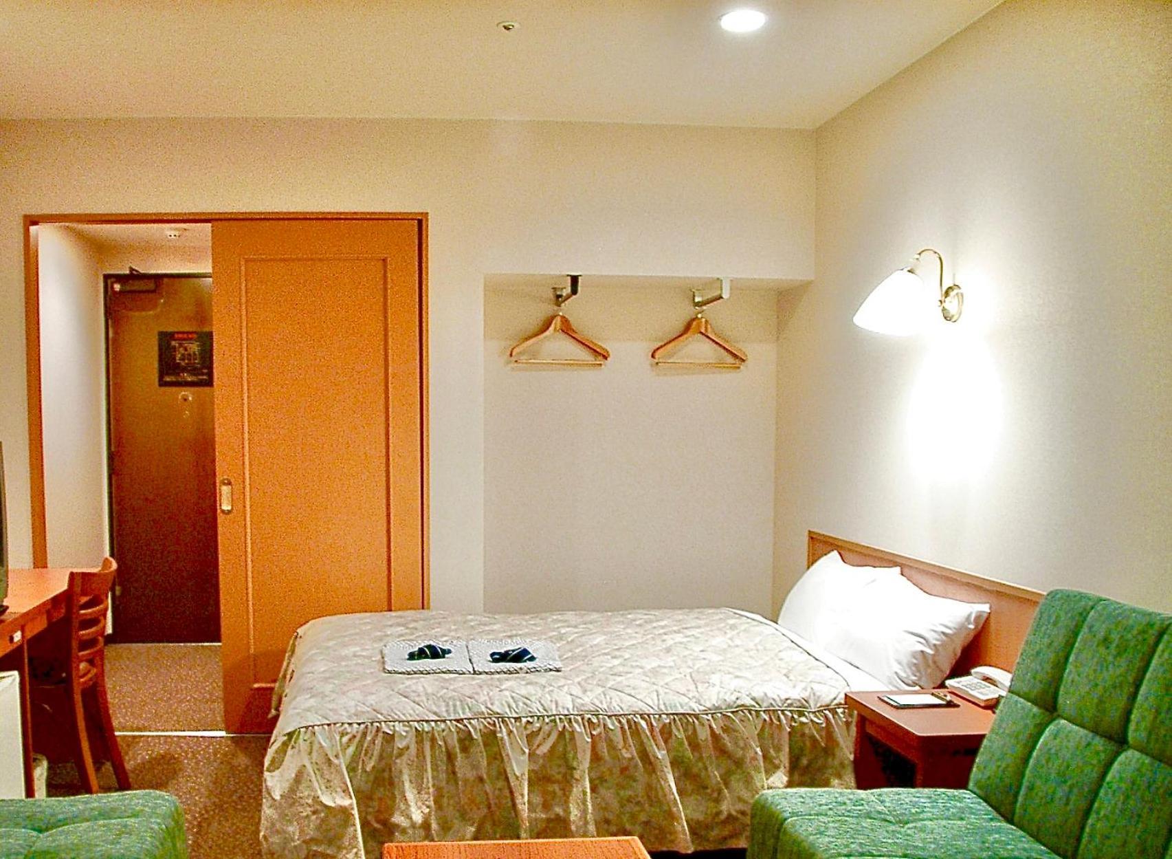 Himeji Ekimae Universal Hotel Minamiguchi Exterior photo